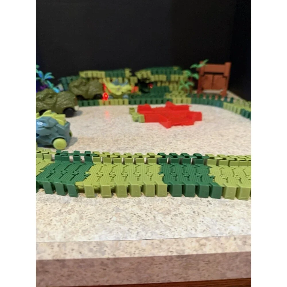 Dinosaur Race Track Playset Battery Light-Up Dino Cars TESTED WORKING Complete